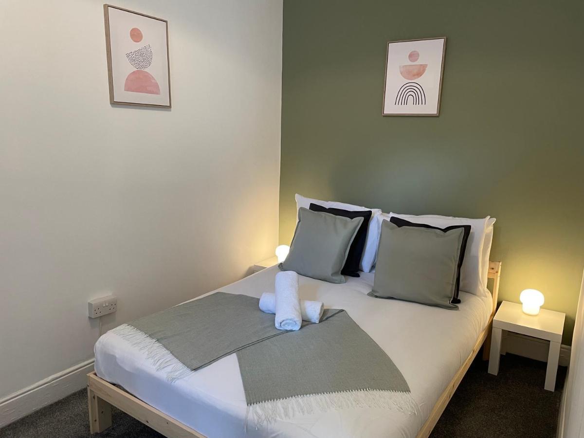 Kitchener - Wonderful 2-Bedroom Apt Sleeps 5 Free Parking Free Wifi Gateshead Dış mekan fotoğraf