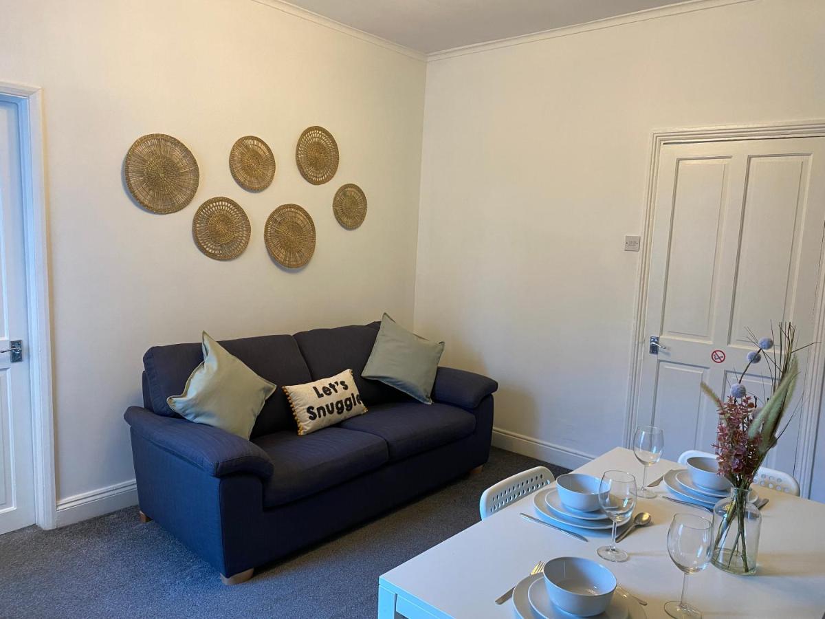 Kitchener - Wonderful 2-Bedroom Apt Sleeps 5 Free Parking Free Wifi Gateshead Dış mekan fotoğraf