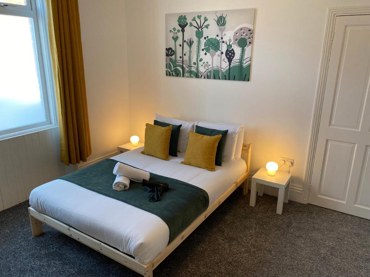 Kitchener - Wonderful 2-Bedroom Apt Sleeps 5 Free Parking Free Wifi Gateshead Dış mekan fotoğraf