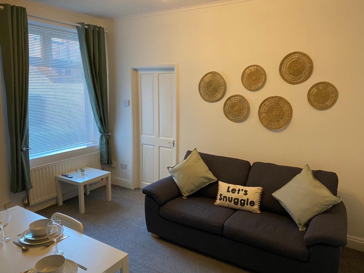 Kitchener - Wonderful 2-Bedroom Apt Sleeps 5 Free Parking Free Wifi Gateshead Dış mekan fotoğraf